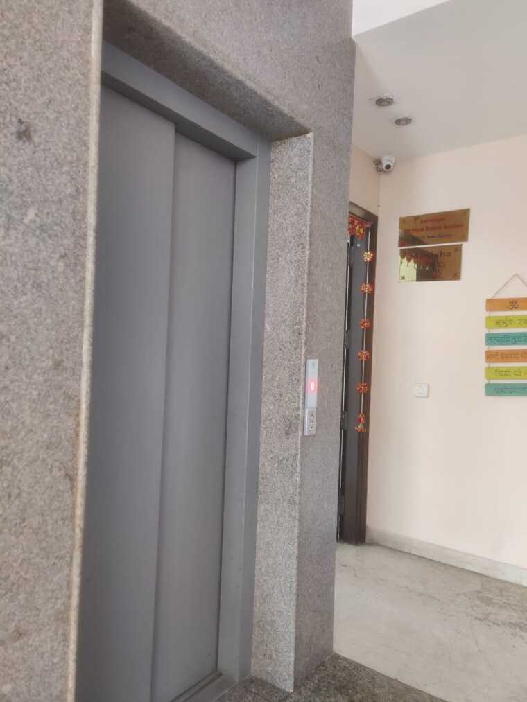 undefined, nehru enclave 4 Bedroom 430 Sq.Yd. Builder Floor In Nehru Enclave Delhi 9704406