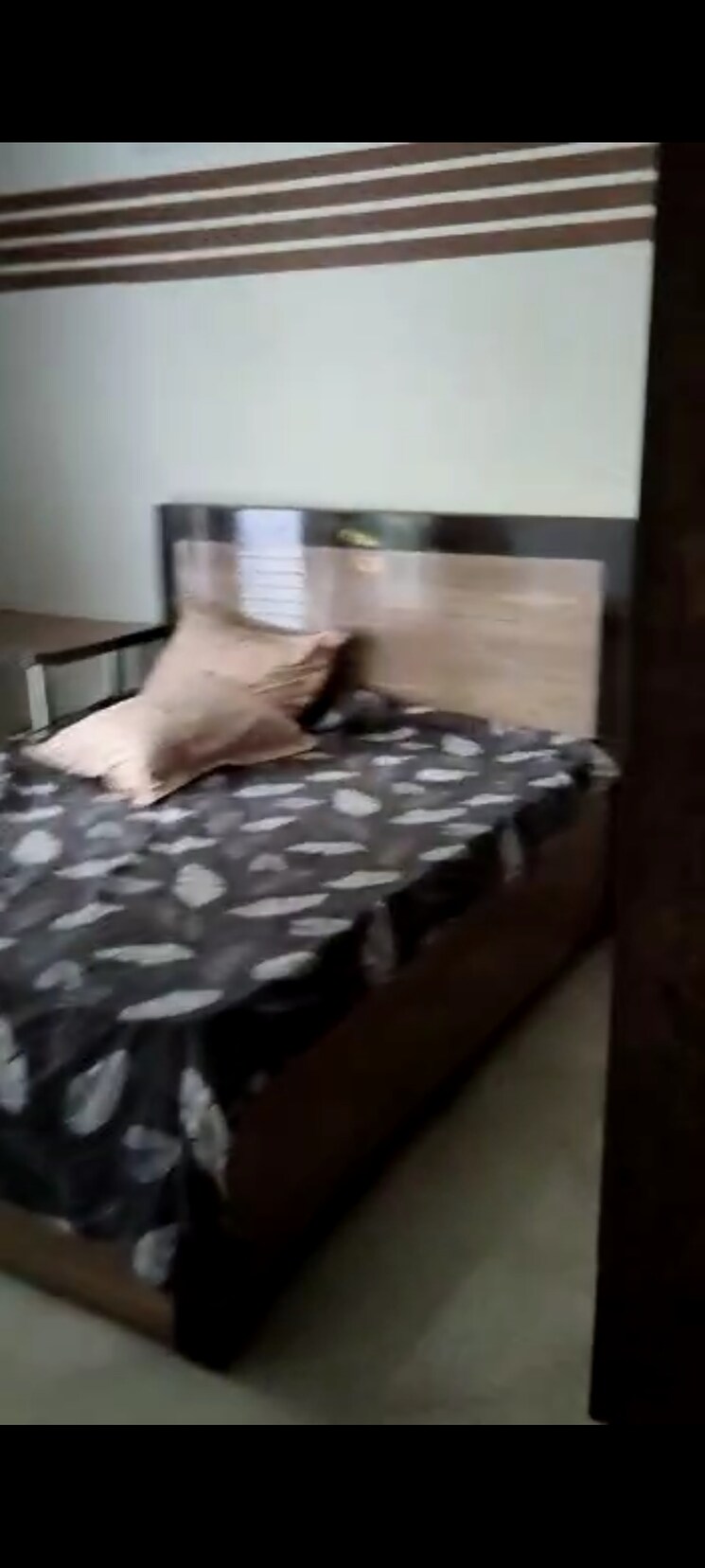 Kitchen, chittaranjan park 3 Bedroom 160 Sq.Yd. Builder Floor In Chittaranjan Park Delhi 9704428