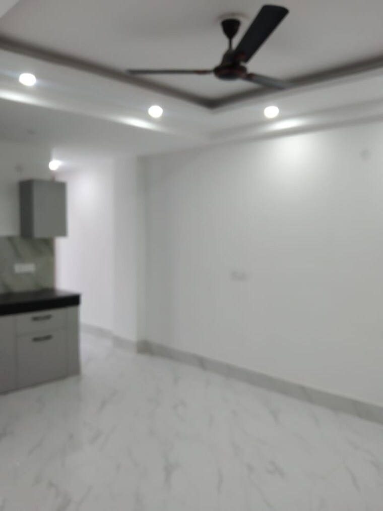 Room, saket 1 Bedroom 500 Sq.Ft. Apartment In Saket Delhi 9704427