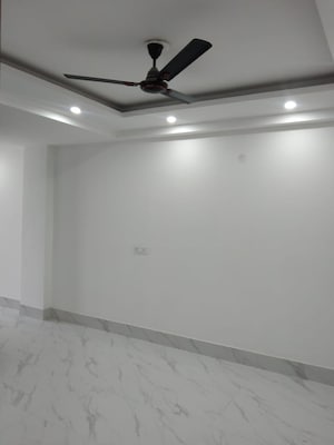 Room in 1 BHK Apartment at Saket – for Rent