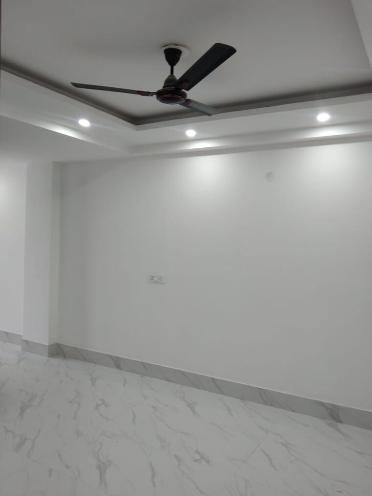 Room, saket 1 Bedroom 500 Sq.Ft. Apartment In Saket Delhi 9704427