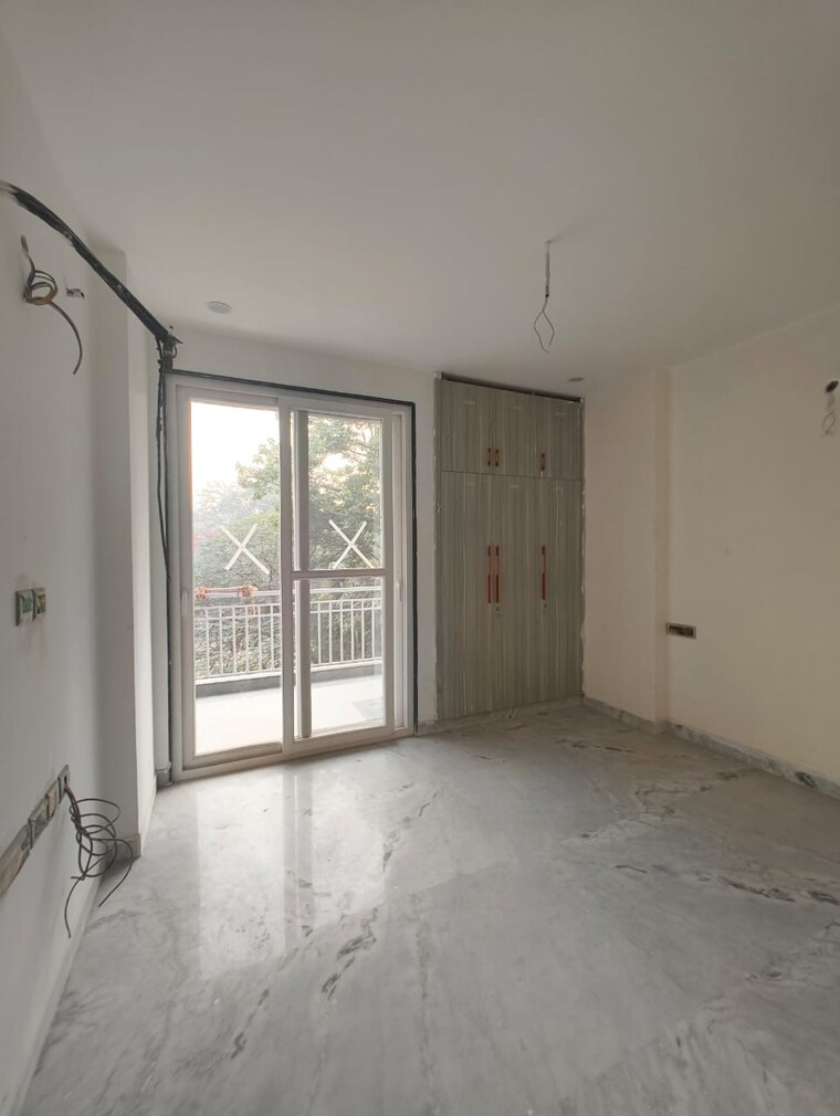 Room, chittaranjan park 3 Bedroom 160 Sq.Yd. Builder Floor In Chittaranjan Park Delhi 9704441
