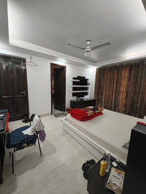 Master Bedroom in 4 BHK Builder Floor at Kalkaji – for Rent