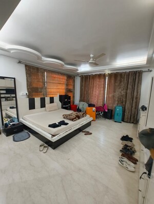 Living Room in 4 BHK Builder Floor at Kalkaji – for Rent