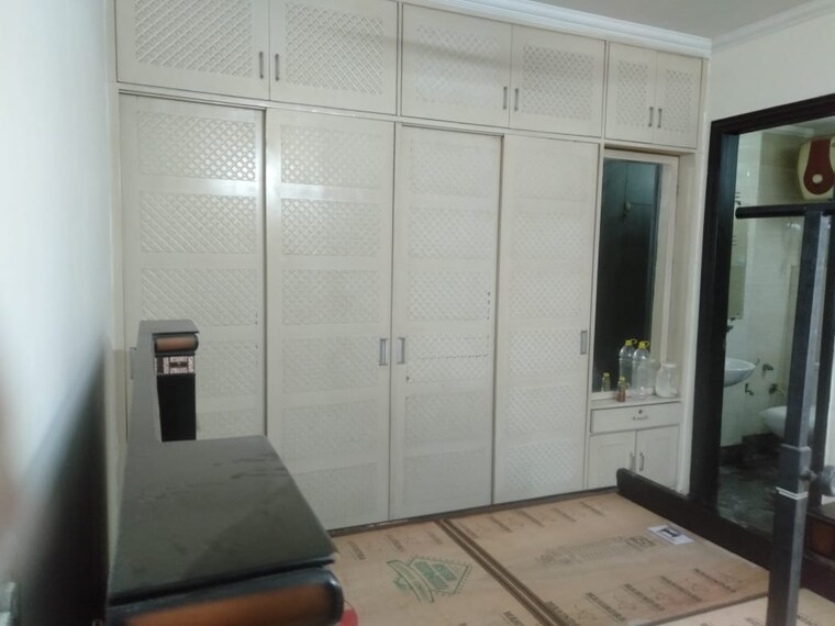 Room, malviya nagar 2 Bedroom 1000 Sq.Ft. Builder Floor In Malviya Nagar Delhi 9704461