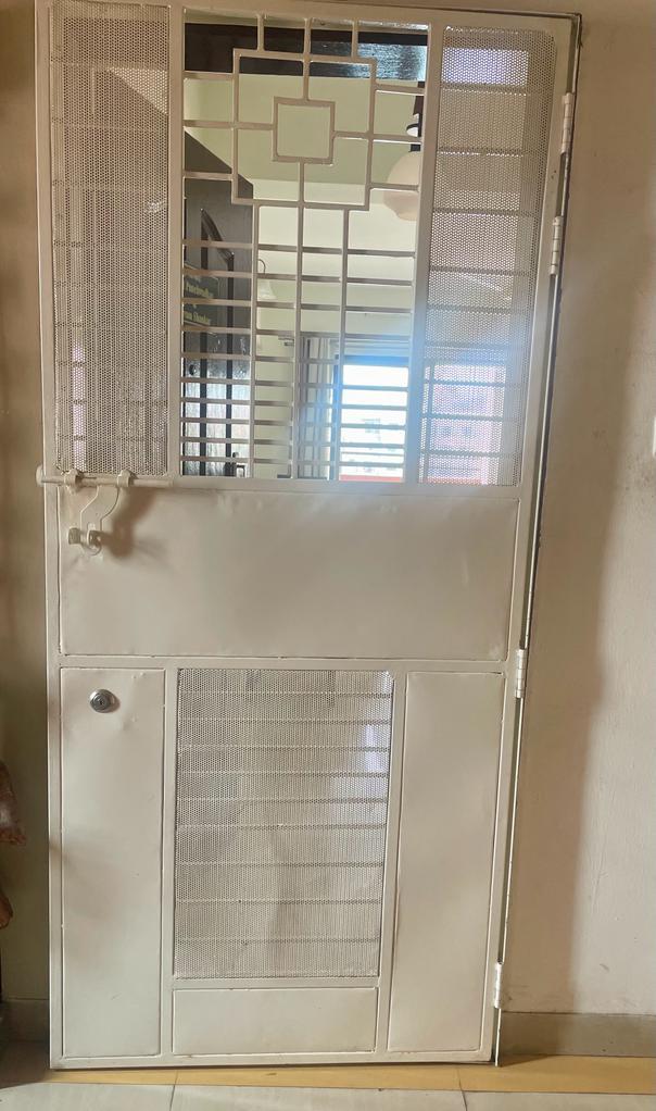 Bathroom in 3 BHK Apartment at Kumar Papillon, Pashan Gaon – for Rent