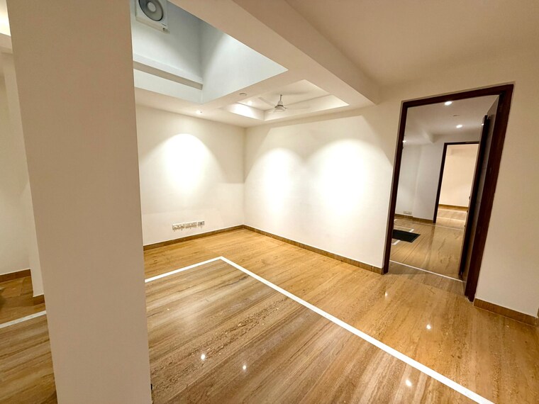 undefined, anand nagar Commercial Office Space 340 Sq.Yd. In Anand Nagar Delhi 9704489