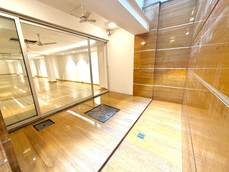 undefined, anand nagar Commercial Office Space 340 Sq.Yd. In Anand Nagar Delhi 9704489