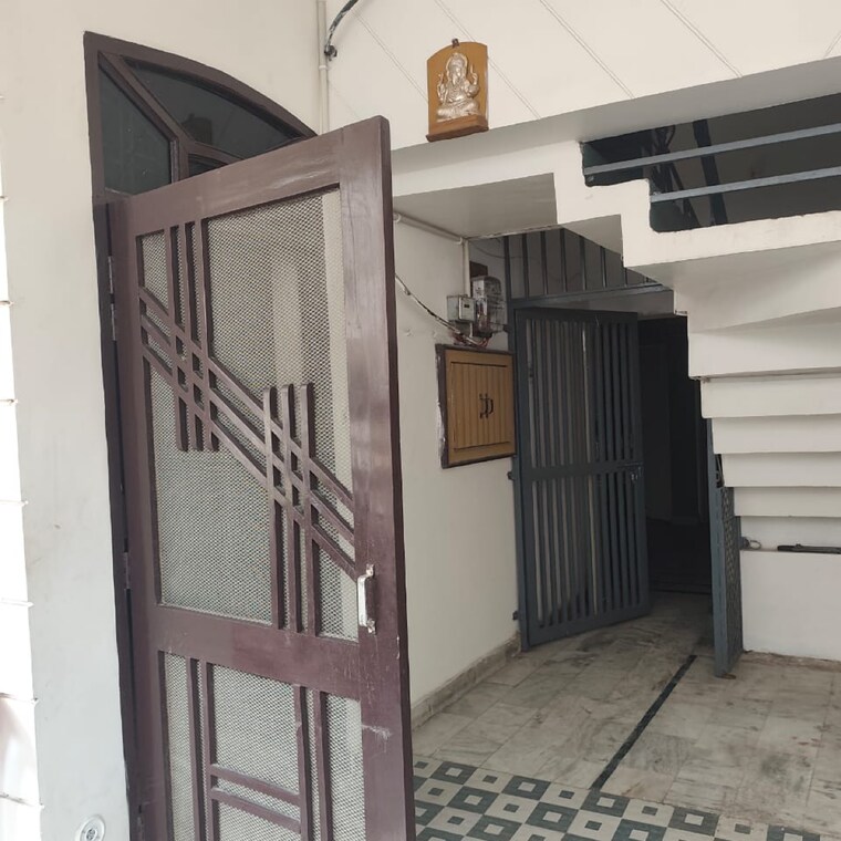 undefined, gomti nagar Pg For Boys & Girls In Gomti Nagar 9704487