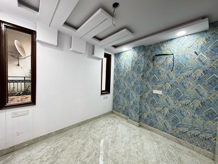 Room, govindpuri 3 Bedroom 900 Sq.Ft. Builder Floor In Govindpuri Delhi 9704497