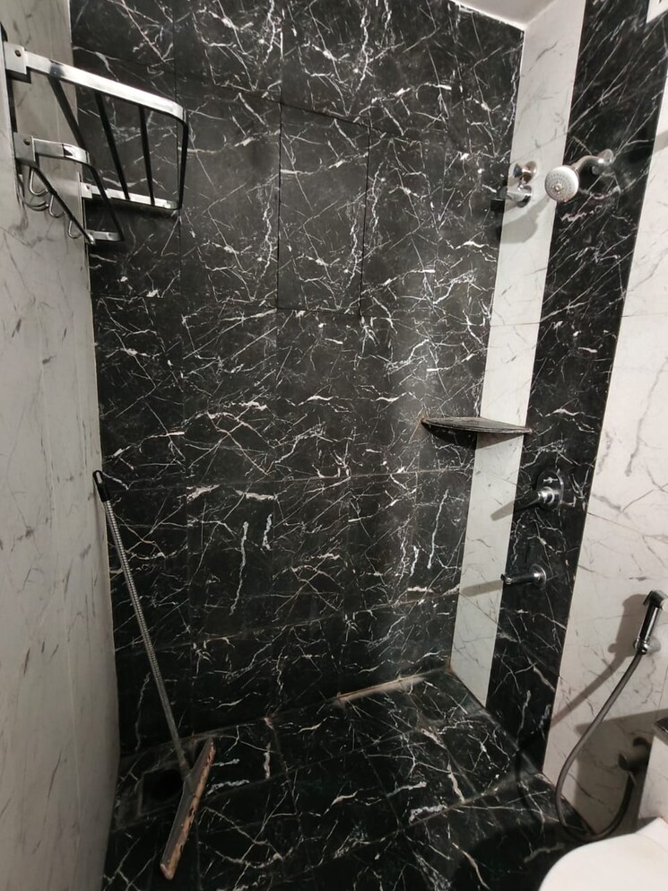 Bathroom, vilas-javdekar-yashwin-encore 3 Bedroom 1220 Sq.Ft. Apartment In Wakad Pune 9704505