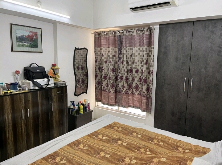 2 BHK + Pooja Room Apartment For Rent in Lodha Amara New Tower