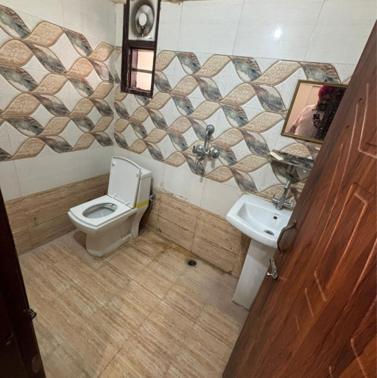 Bathroom, kharar mohali road 1 Bedroom 366 Sq.Ft. Apartment In Kharar Mohali Road Kharar 9704566