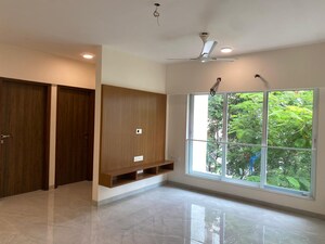 2 BHK Apartment For Rent in Elegant Navratnamala CHS, Santacruz East