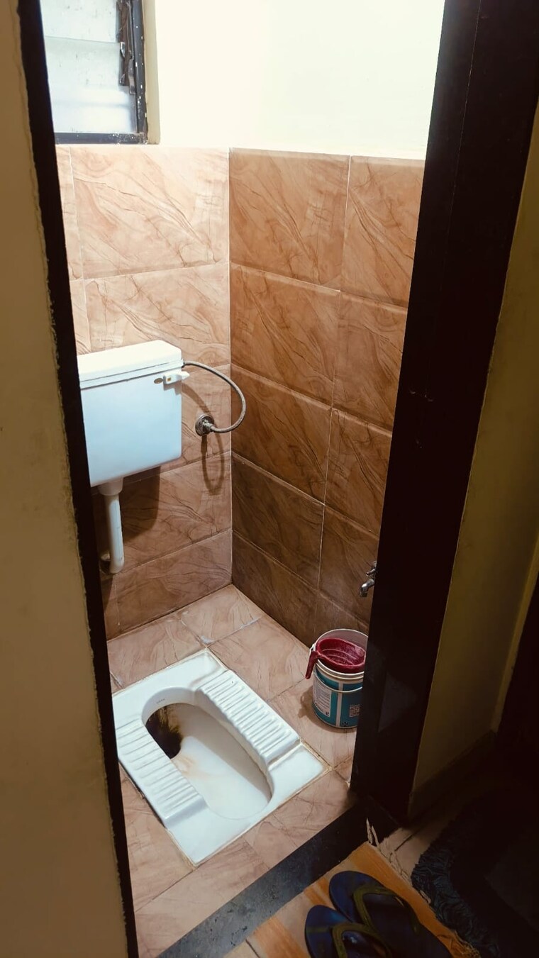 Bathroom, rohit-palms 1 Bedroom 600 Sq.Ft. Apartment In Rahatani Pune 9704591