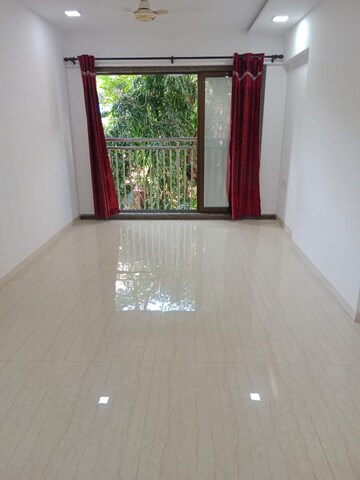 2 BHK Apartment For Rent in Neminath Palace, Santacruz East