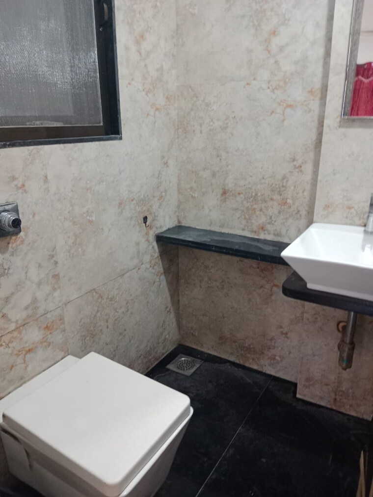 Bathroom, neminath-palace 2 Bedroom 708 Sq.Ft. Apartment In Santacruz East Mumbai 9704609
