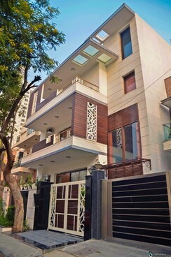 5 BHK + Extra Room Independent House For Sale in Sector 9A