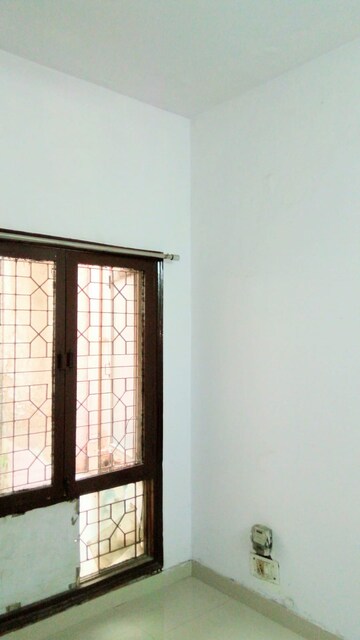 1 RK Independent House For Rent in Sector 20