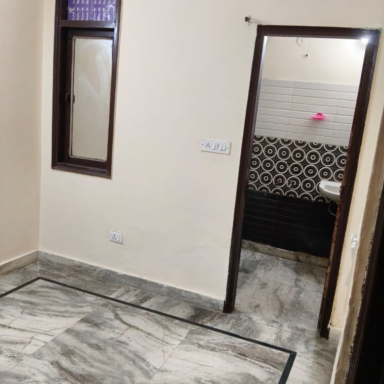Room, chattarpur 1 Bedroom 580 Sq.Ft. Builder Floor In Chattarpur Delhi 9704604