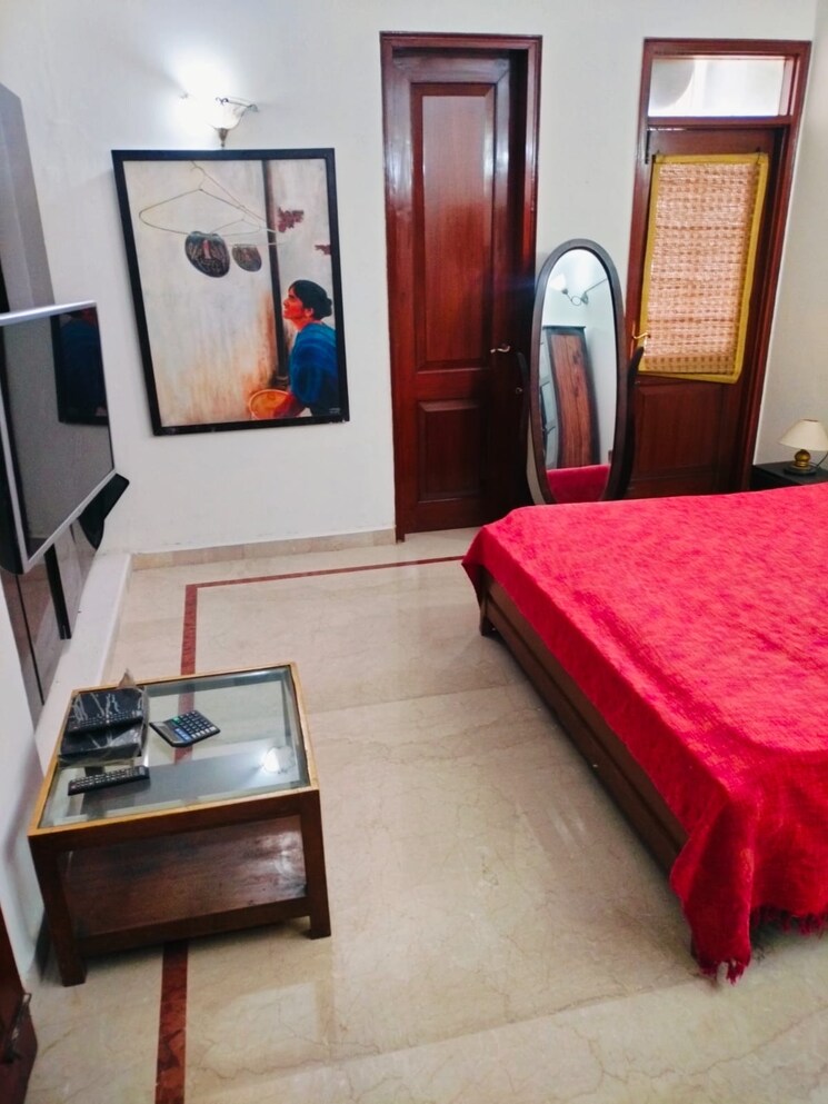 Bedroom, jor bagh 3 Bedroom 3375 Sq.Ft. Builder Floor In Jor Bagh Delhi 9704613