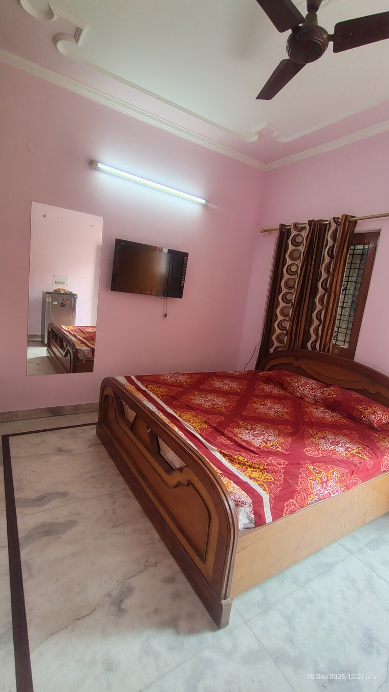 undefined, unitech-south-city-1 1 RK 220 Sq.Ft. Independent House In South City 1 Gurgaon 9704655