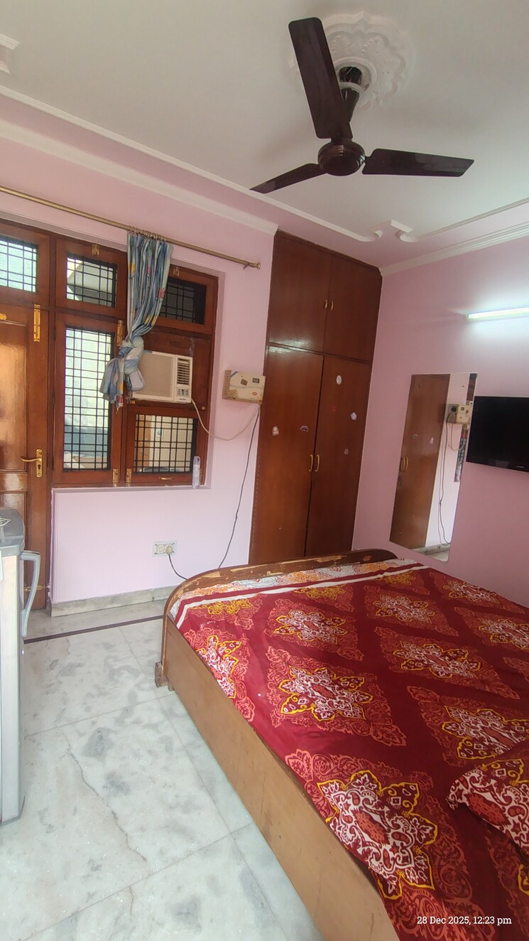 undefined, unitech-south-city-1 1 RK 220 Sq.Ft. Independent House In South City 1 Gurgaon 9704655