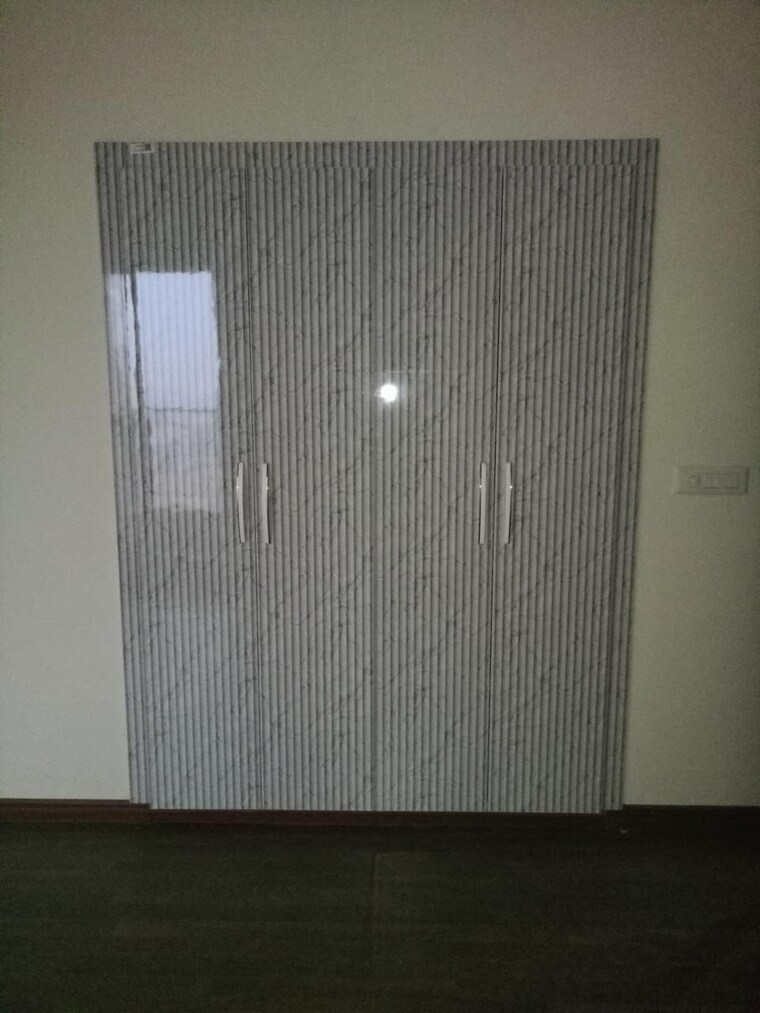 Room, bptp-discovery-park 2 Bedroom 804 Sq.Ft. Apartment In Sector 80 Faridabad 9704683