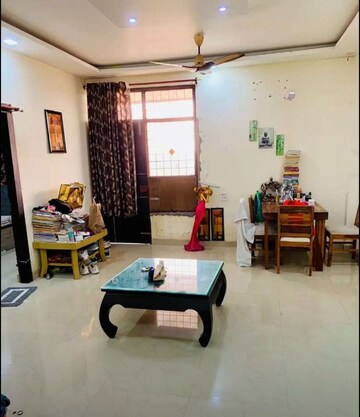 Living Room in 2 BHK Apartment at Aliganj – for Rent