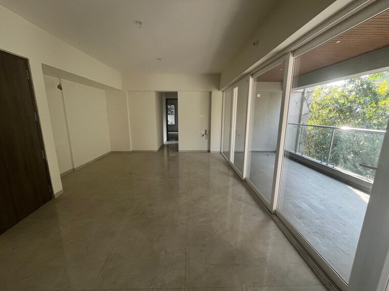 Room, swojas-suman 3 Bedroom 1905 Sq.Ft. Apartment In Law College Road Pune 9704682