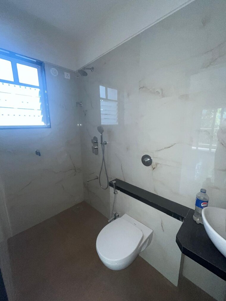 Bathroom, swojas-suman 3 Bedroom 1905 Sq.Ft. Apartment In Law College Road Pune 9704682