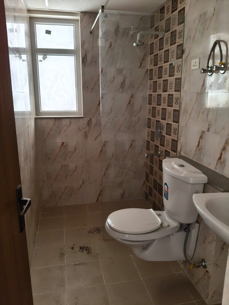 Bathroom, ramprastha-primera 3 Bedroom 1775 Sq.Ft. Apartment In Sector 37d Gurgaon 9704723