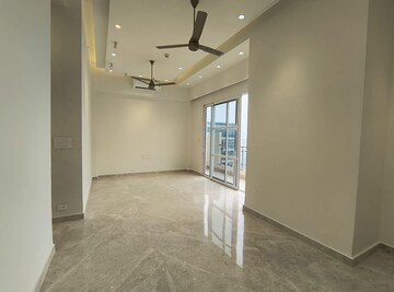 Room in 3 BHK Apartment at Indiabulls Sky Forest, Lower Parel – for Rent