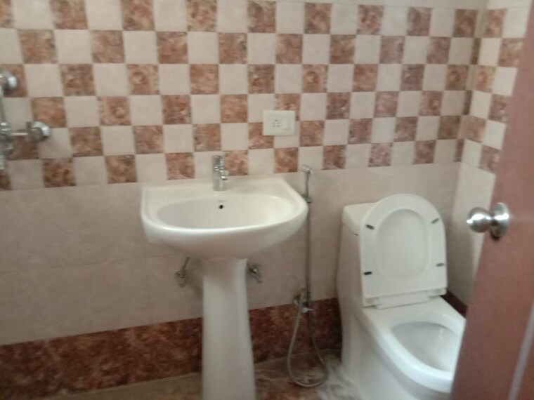 Master Bedroom, agrasain-spaces-aagman-phase-2 2 Bedroom 577 Sq.Ft. Apartment In Sector 70 Faridabad 9704764