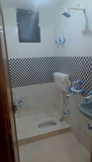 Bathroom in 3 BHK Builder Floor at Hark Sai Homes, Sector 49 – for Sale