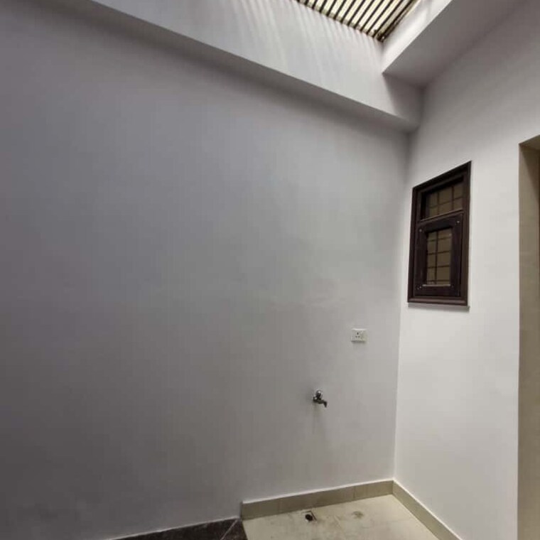 Room, gomti nagar Pg For Boys & Girls In Gomti Nagar 9704800