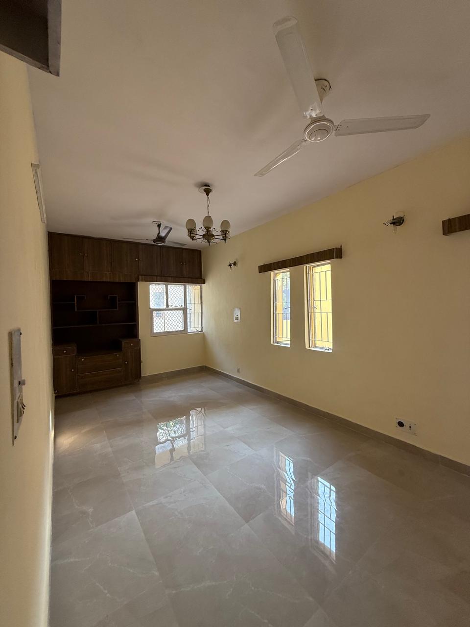 2 BHK Builder Floor For Rent in Kalkaji 