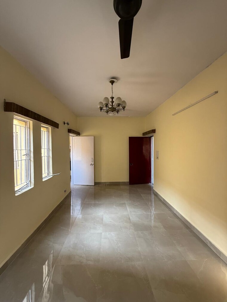 Room, kalkaji 2 Bedroom 1025 Sq.Ft. Builder Floor In Kalkaji Delhi 9704833