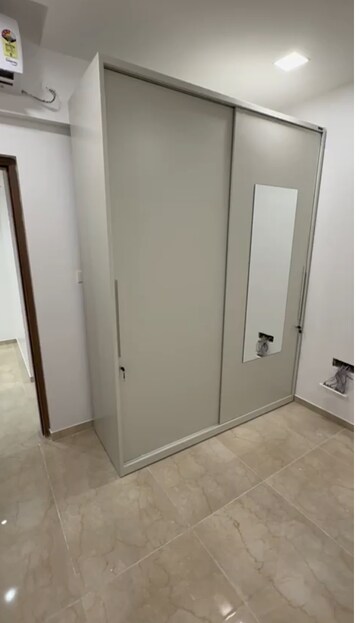 Furnished Amenities in 2 BHK Apartment at Shapoorji Pallonji BKC 28, Bandra East – for Rent