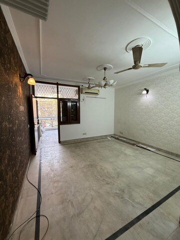 Room in 2 BHK Builder Floor at Kalkaji – for Rent
