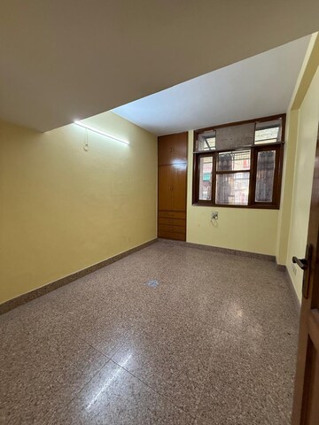 Room in 2 BHK Builder Floor at Kalkaji – for Rent
