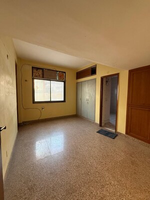 Room in 2 BHK Builder Floor at Kalkaji – for Rent