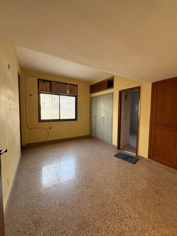 Room in 2 BHK Builder Floor at Kalkaji – for Rent