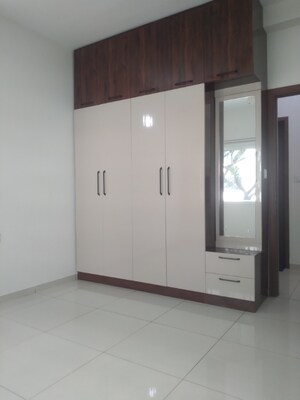 Room in 2.5 BHK Apartment at LnT Raintree Boulevard, Hebbal – for Sale