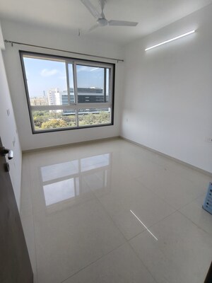 Room in 2 BHK Apartment at Abhilasha Hermes Paras 3, Kalyani Nagar – for Rent