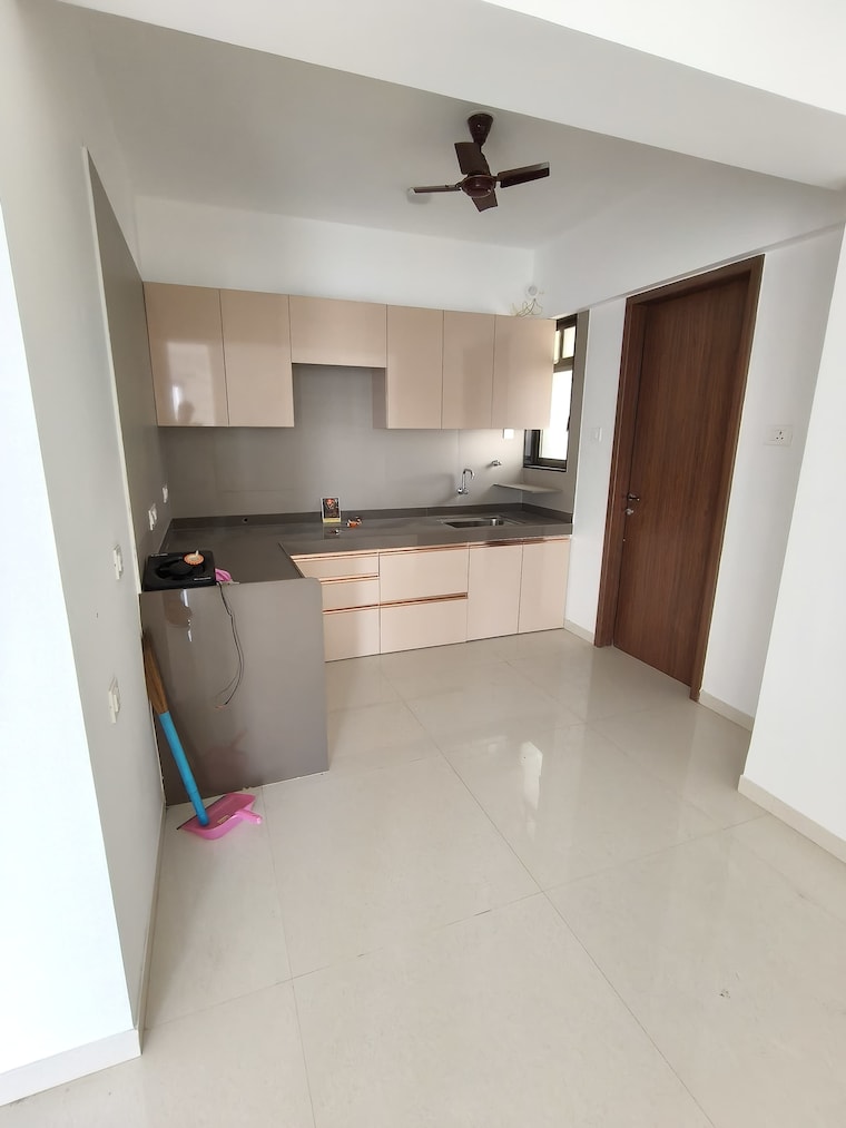 Kitchen, abhilasha-hermes-paras-3 2 Bedroom 831 Sq.Ft. Apartment In Kalyani Nagar Pune 9704868