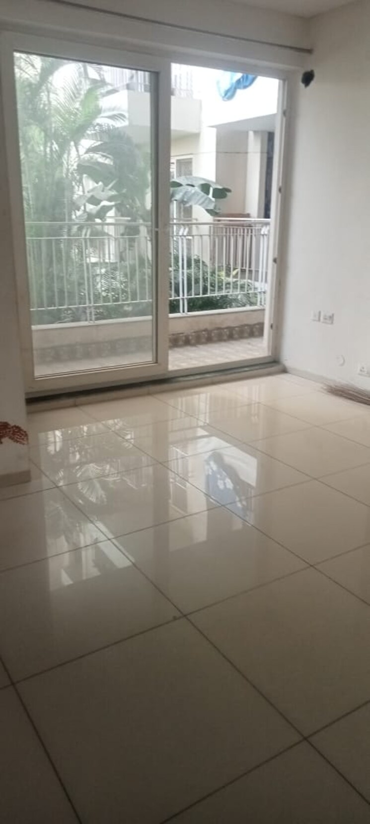 Bathroom, bptp-discovery-park 3 Bedroom 925 Sq.Ft. Apartment In Sector 80 Faridabad 9704899