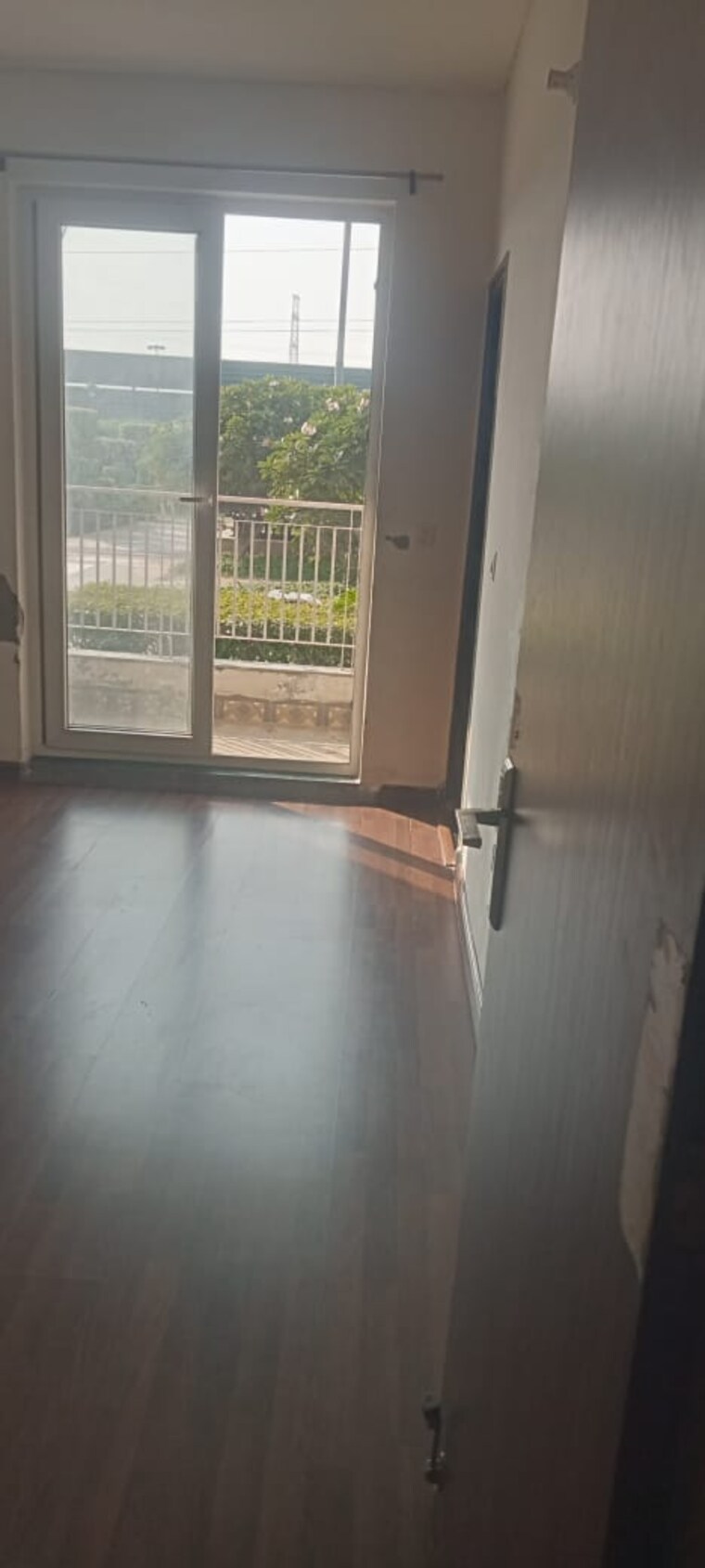 Room, bptp-discovery-park 3 Bedroom 925 Sq.Ft. Apartment In Sector 80 Faridabad 9704899