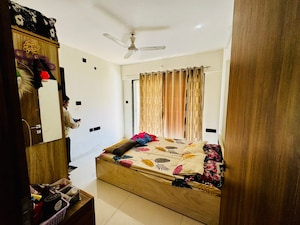 Bedroom in 3 BHK Apartment at Dhanori – for Rent