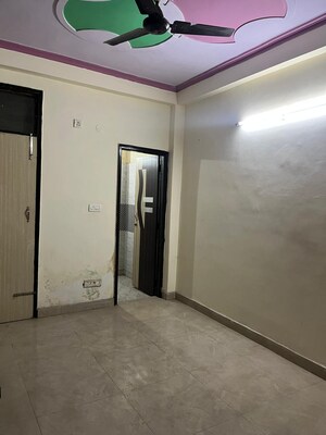 Room in 2.5 BHK Builder Floor at Vasundhara Sector 1 – for Rent